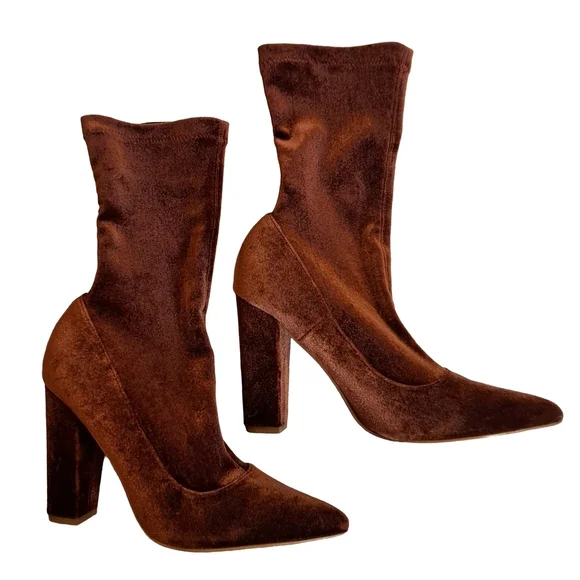 Vintage Forever 21 Velvet Heeled Pointed Toe Boots in Deep Cognac Brown - Picture 2 of 6